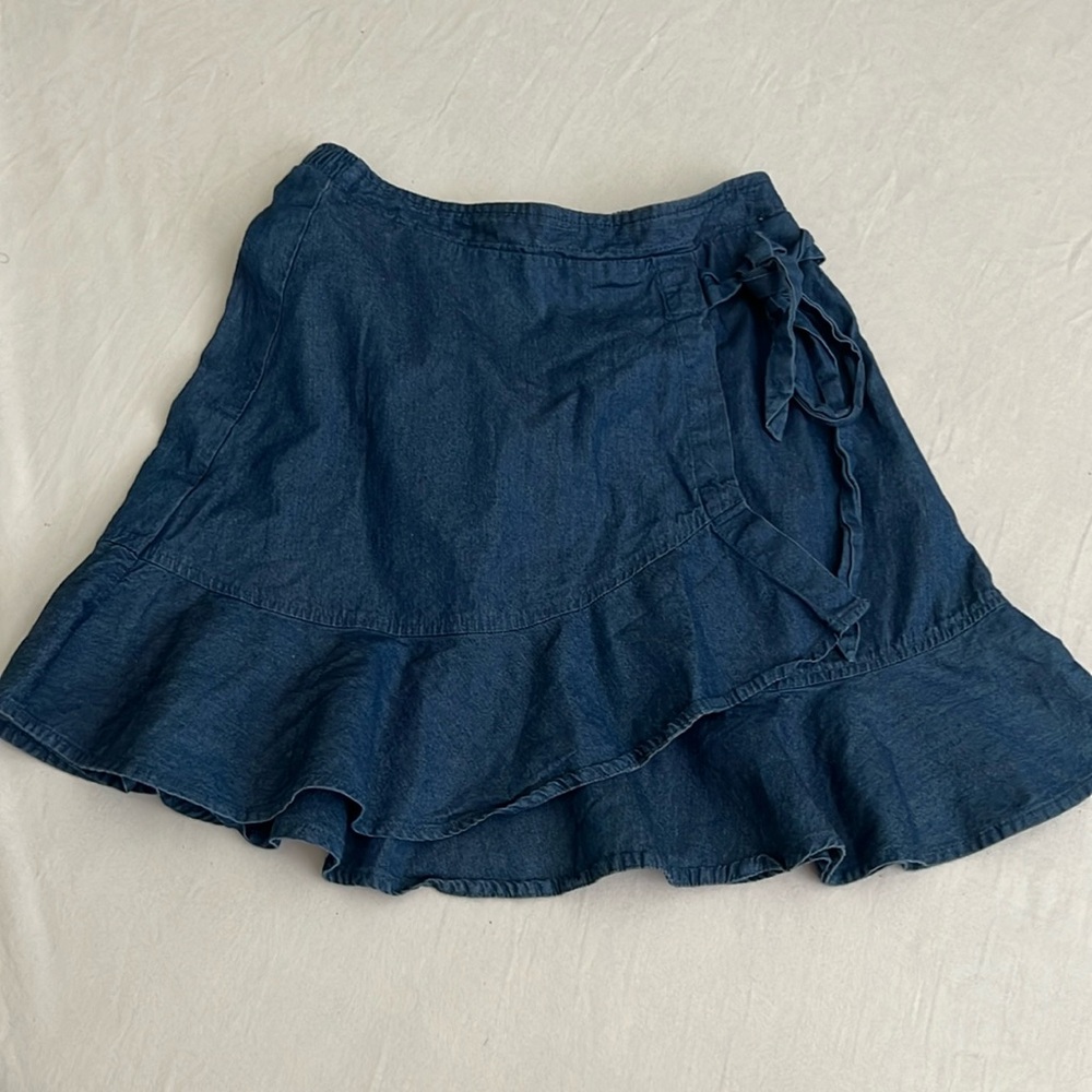 BCBGeneration Wrap Ruffle Chambray Blue Mini Skirt XXS